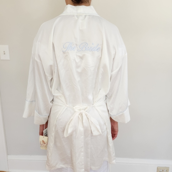 The Bride Robe - Picture 1 of 3